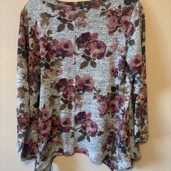 Beautiful Pink Mauve Floral Heather Gray top - 3/4 sleeves - Green Envelope - 1X - Picture 2 of 4